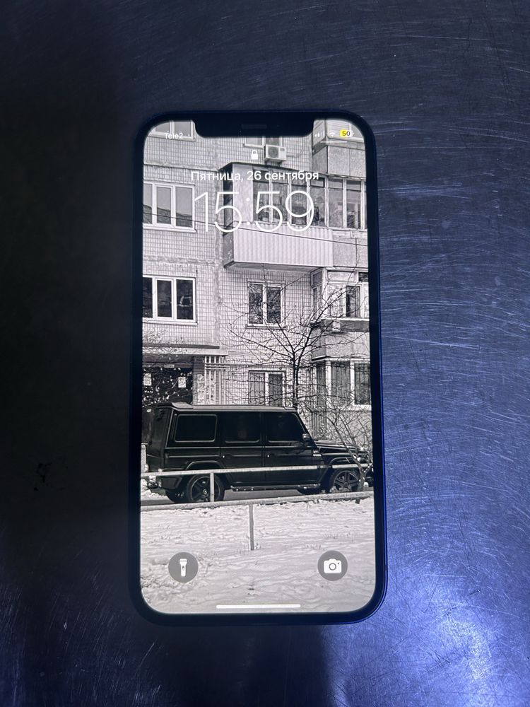 Срочно продам айфон 12