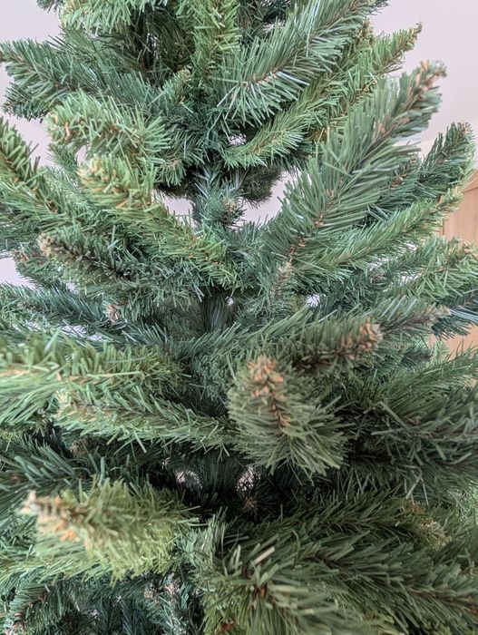 Brad artificial verde 2.2m / Artificial Christmas tree green 2.2m