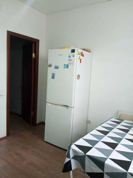 Продам двухкомнатную в районе КСК