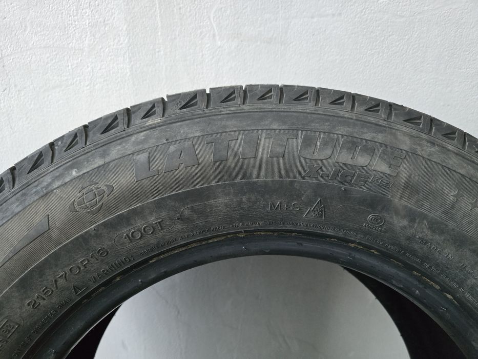 Michelin latitude x-ice 215/70/R16