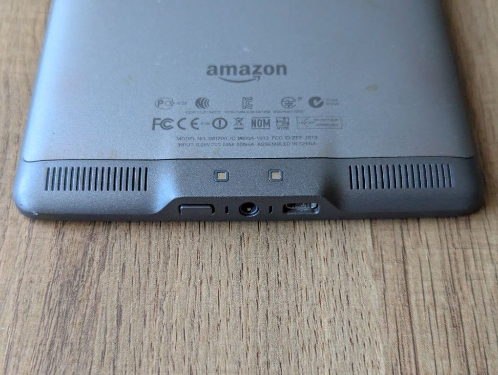 Електронен четец за книги Amazon Kindle D01200 4th Gen Touch E-Reader