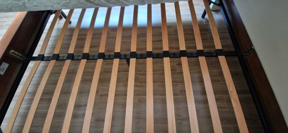 Vand pat dublu cu saltea