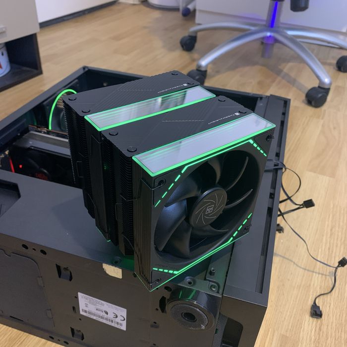 Cooler dual tower  ThermalRight, afisaj Rgb, ventilatoare 120mm ARGB