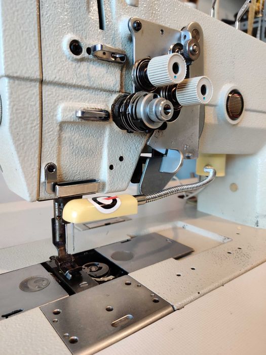 Masina de cusut doua ace escamotabile Brother LT2 B845-3 Mark2