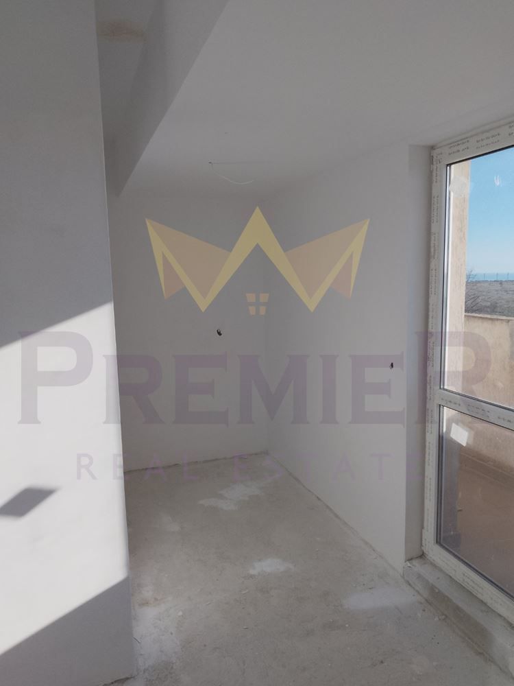 Продава се Тристаен апартамент в Каварна - 83 кв.м за 880 €/кв.м - Снимка #3