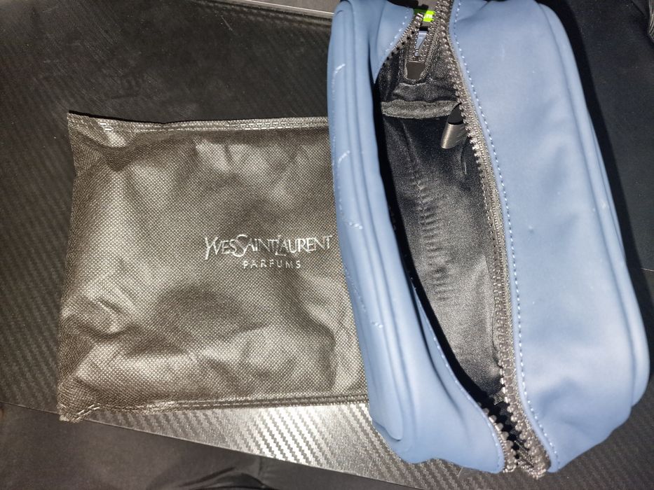 Geanta de cosmetice Yves Saint Laurent