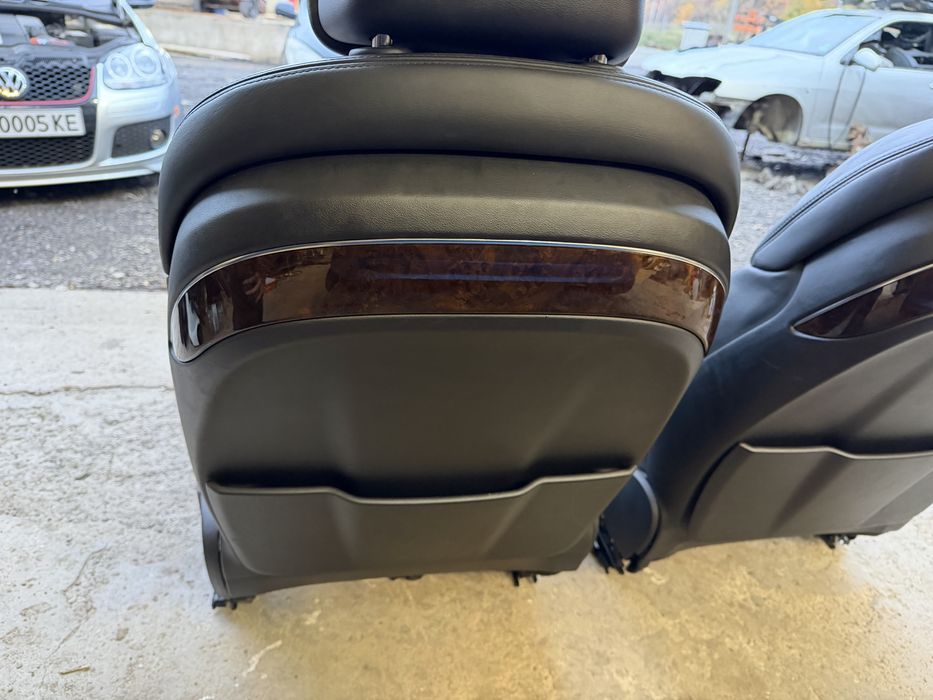 Седалки за Audi A8 D4