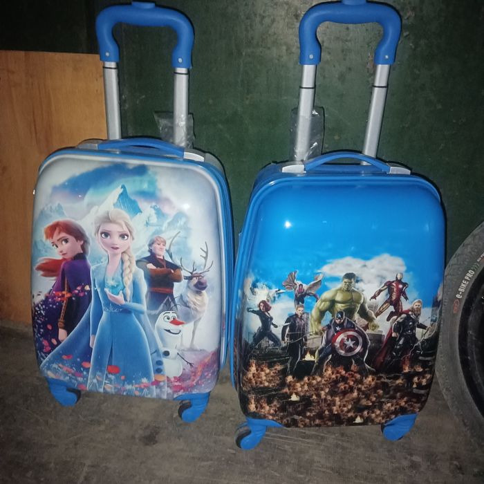 Чемодан Cantlor 2 пластик 27 л синий