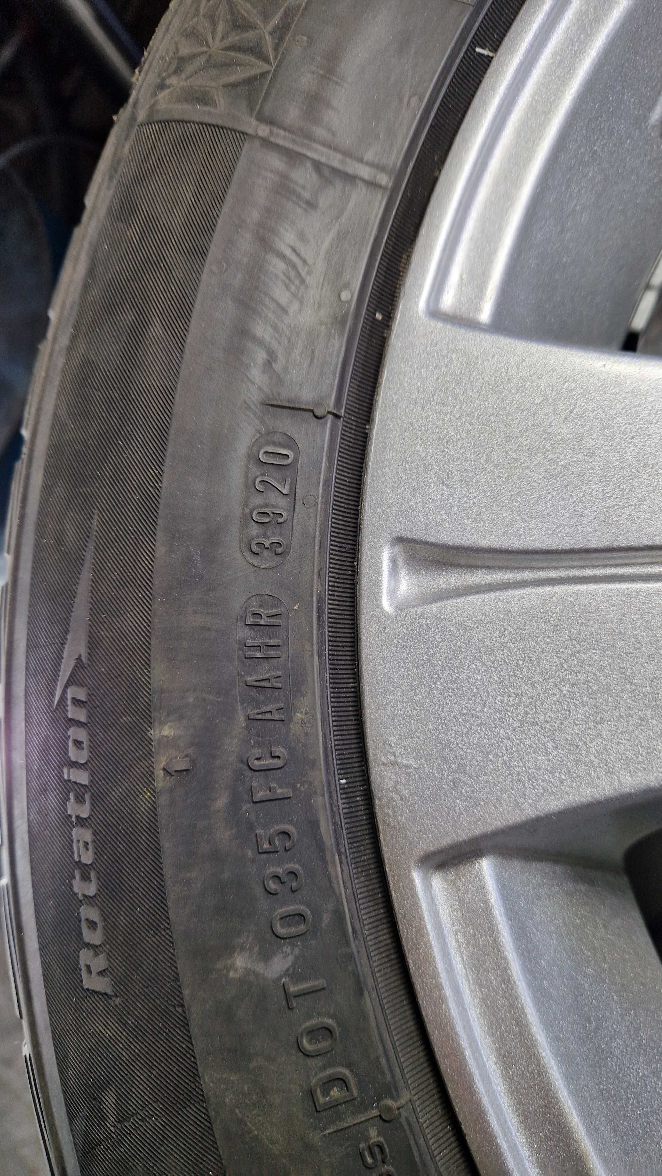 VW T5 Джанти със зимни гуми 215/55/17 7,5J ET50 5×120ЦО65