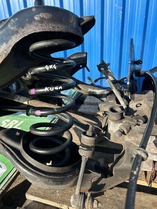 Arcuri spate stânga , dreapta Ford Kuga 4x4 2015