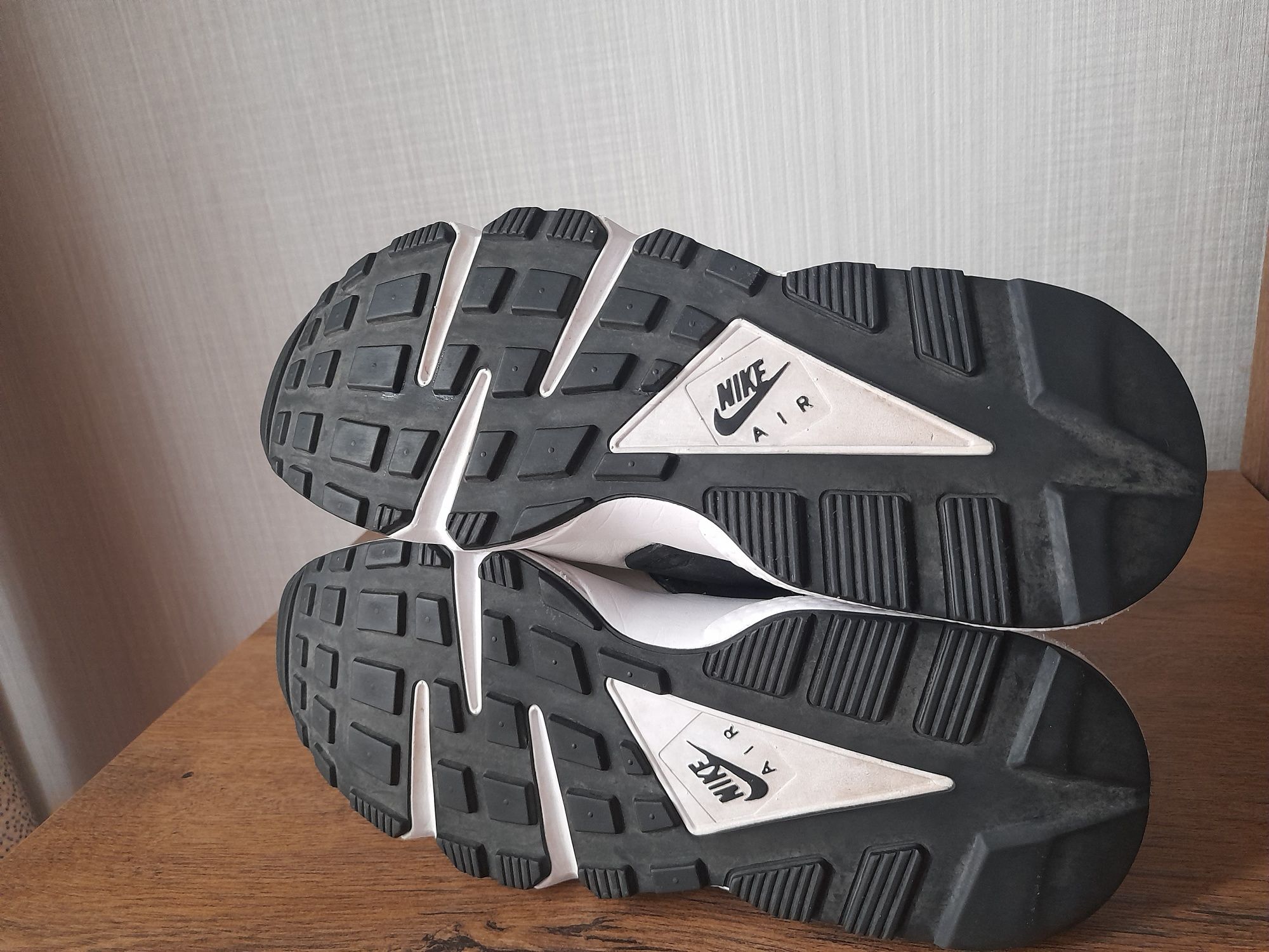 Nike Huarache маратонки 39 номер.