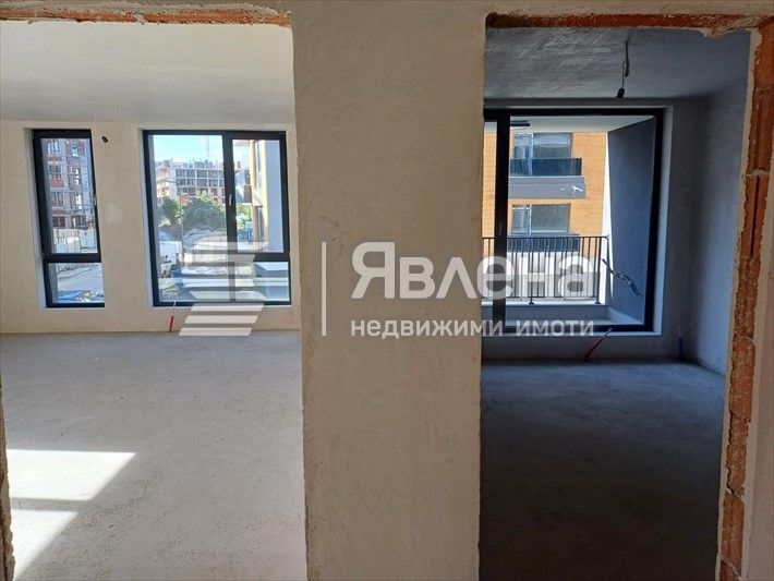 Продава се Тристаен апартамент в София, Малинова долина - 95 кв.м за 1948 €/кв.м - Снимка #5