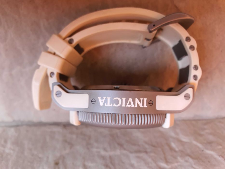 Часовник Invicta Men's 11153 Russian Diver Panda Suit Orange Artist