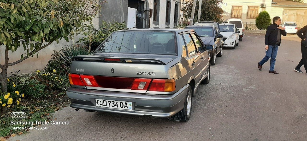 LADA 15 sotiladi