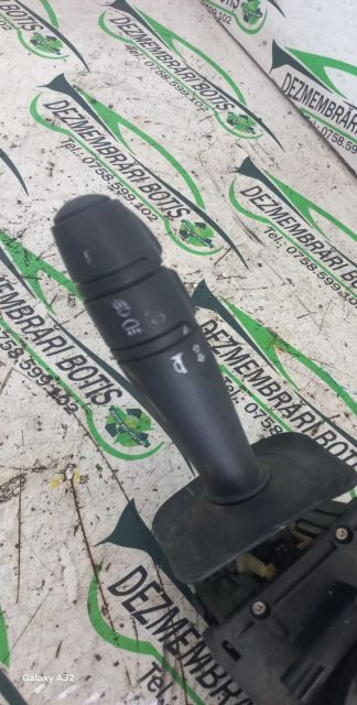 Maneta semnalizare Dacia Logan prima generatie