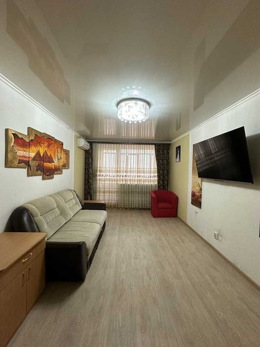 В продаже 2-х комнатная квартира в районе клуб строитель