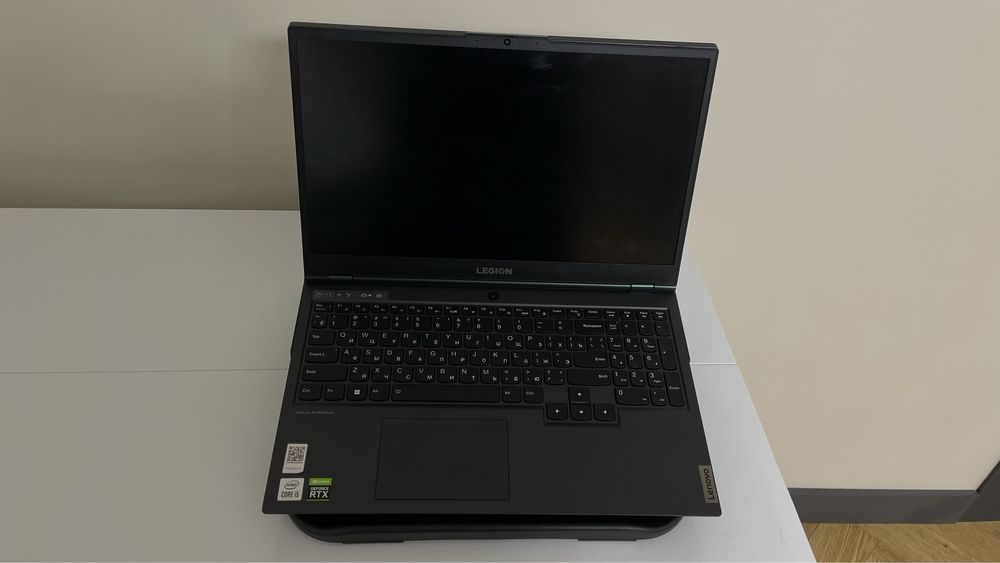 Ноутоук Lenovo Legion 5 15IMH6 82NL000CRK черный