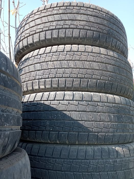 Zimniy shina sotiladi R18