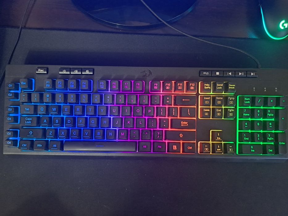 Геймърска клавиатура Redragon K512 RGB