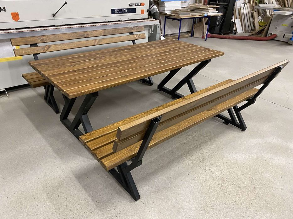 Изработваме маси и пейки от масивна дървесина