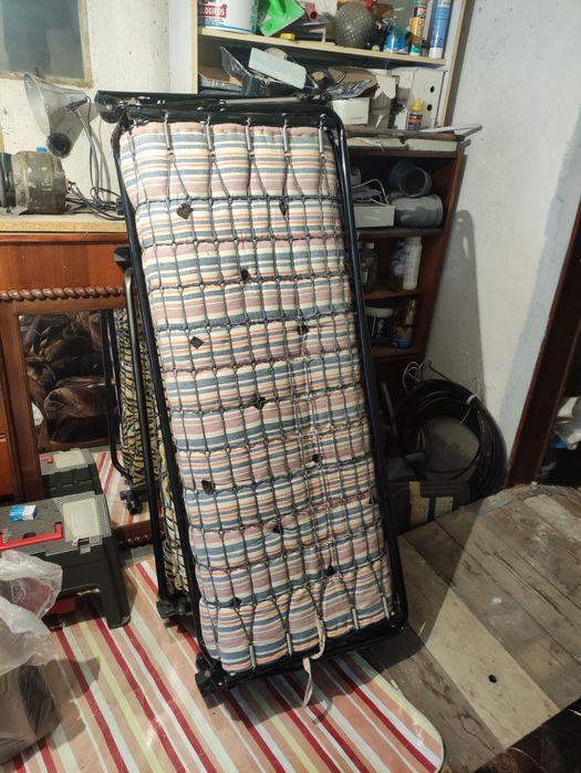 Диван с пружина за спане