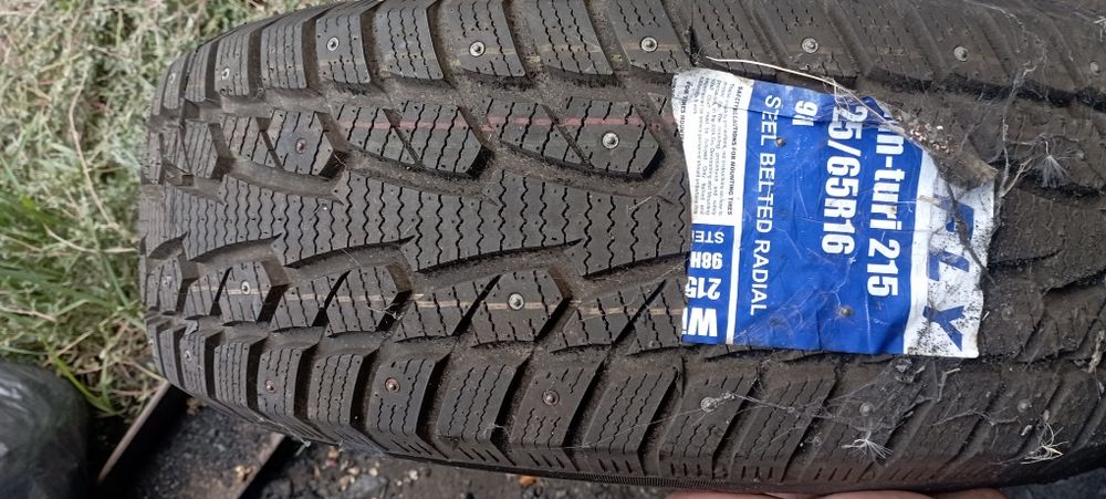 Продам резину на 16R ( новая)