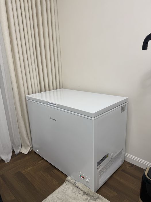 Продам морозильник Hansa