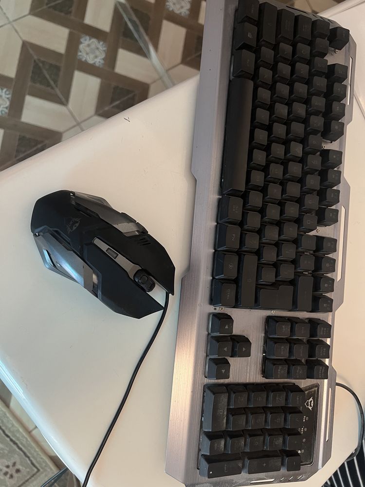 Tastatura+Mouse Gaming