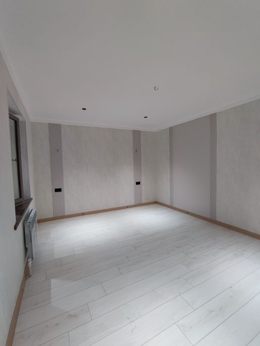 Просторный дом с участком 7 соток в центре Кибрая