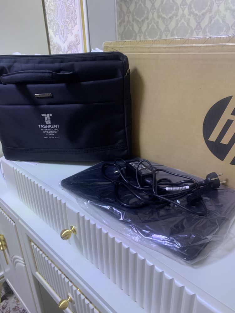 Hp notbook sotiladi