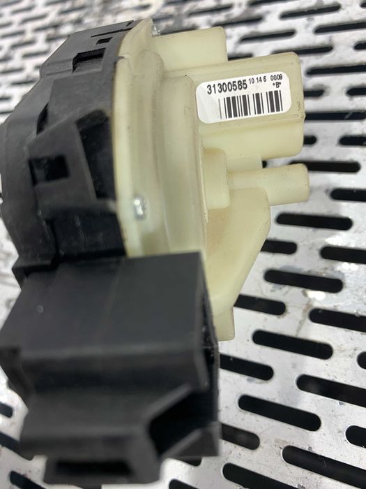 Contact Volvo V50 S40 C30 2005-2012