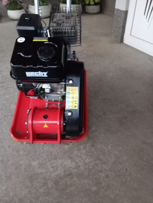 Talpă compactoare de închiriat.