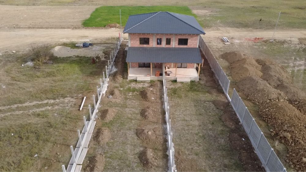 Vand duplex/ casa in Mosnita Noua in suprafata de 87 mp + 17 mp terasa