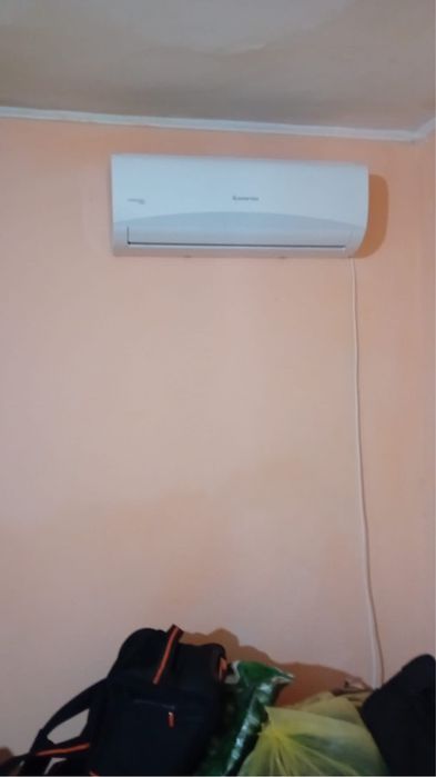 Casa la curte de vanzare