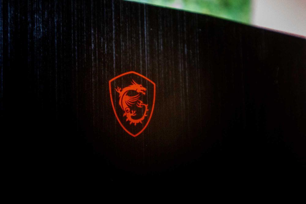 Продавам лаптоп MSI GF63 Thin 11SCXR