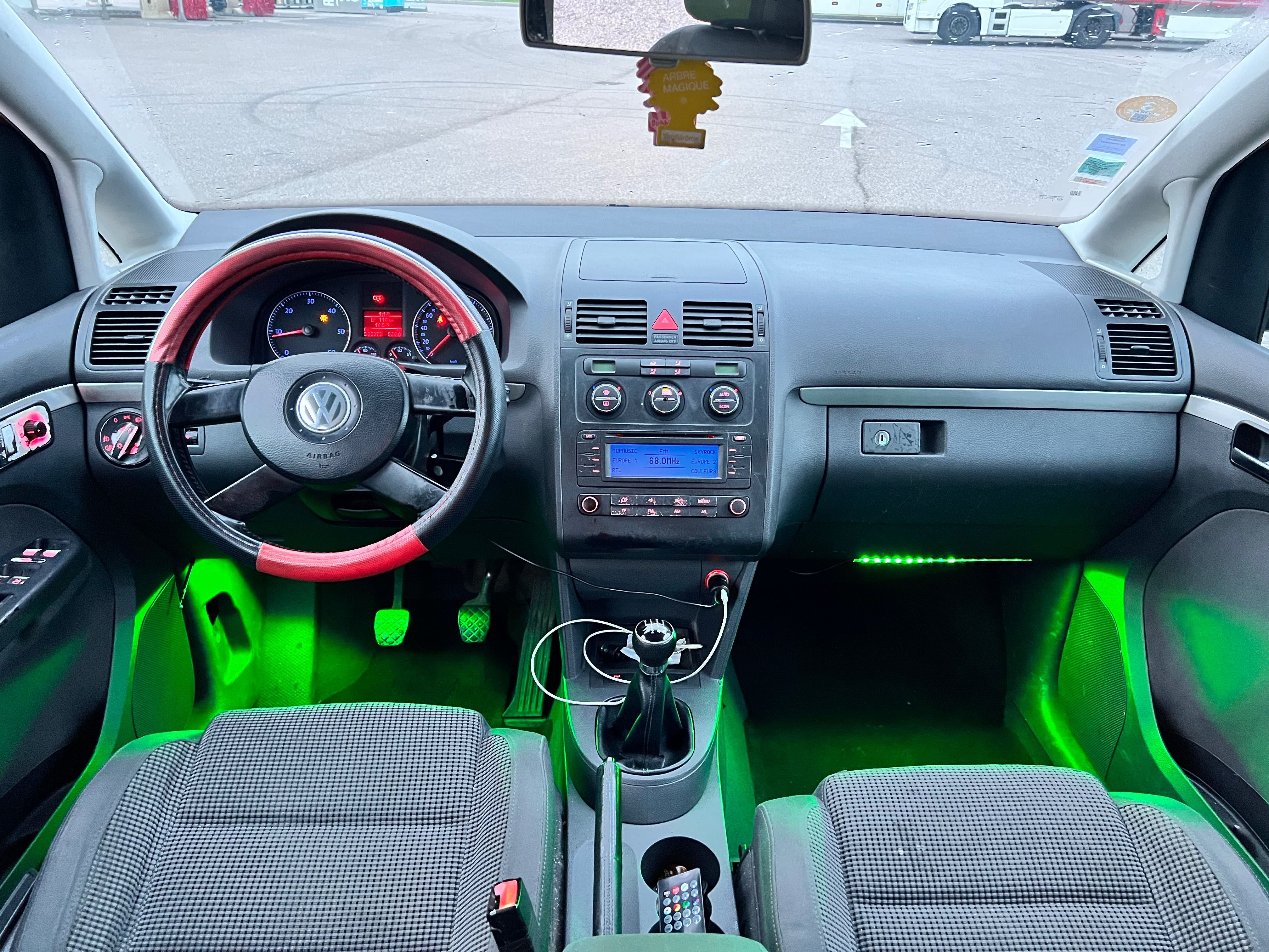 TOURAN 2.0TDi 140