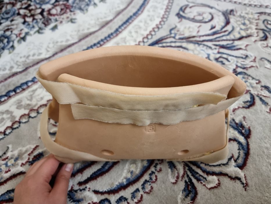 Bolalarga oyogiga shina