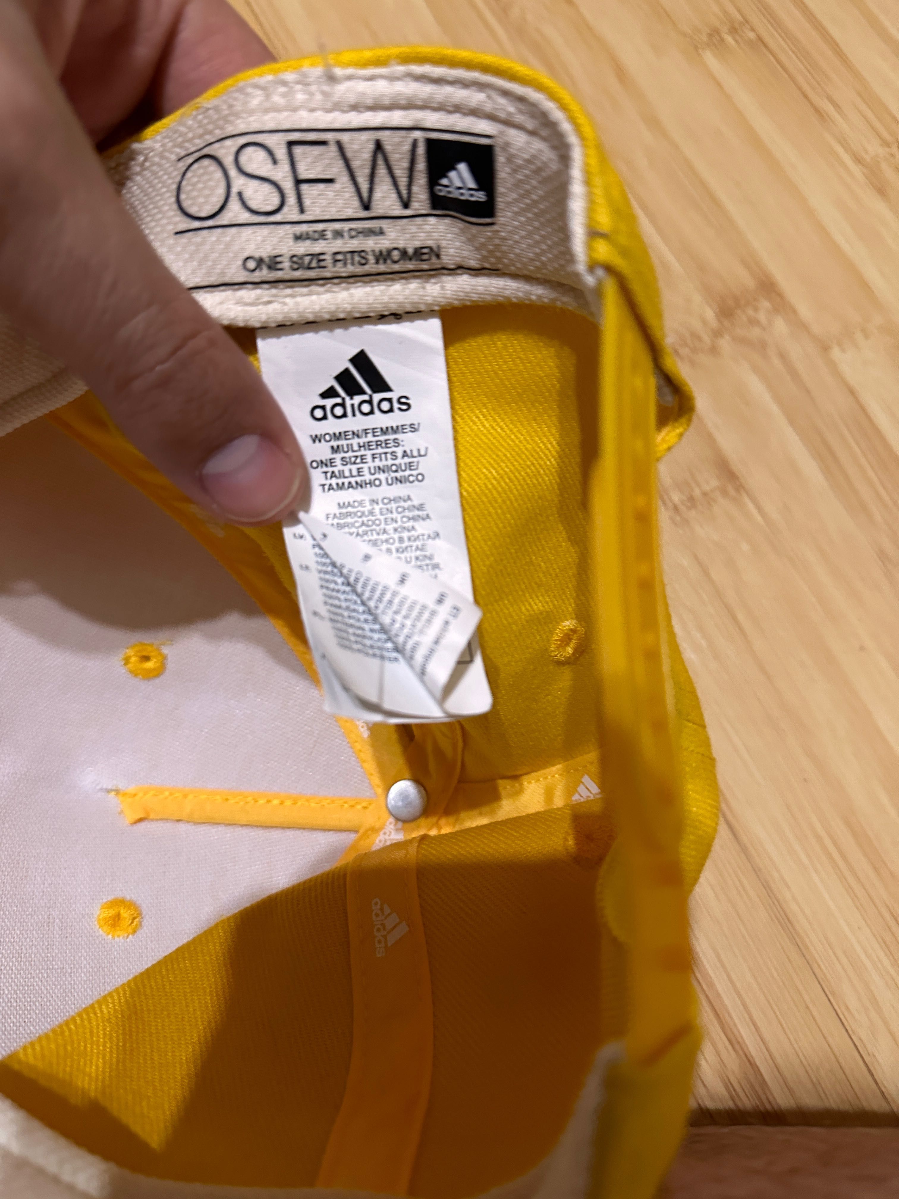 Adidas шапка с козирка