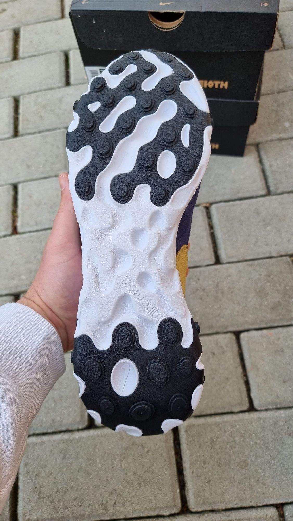 Nike react sertu