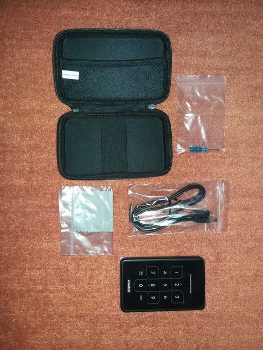 Кутия ZALMAN ZM-SHE500 за твърд диск 2,5