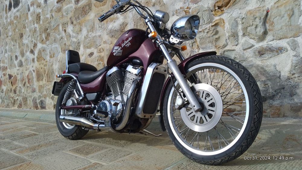 Suzuki intruder 700cc