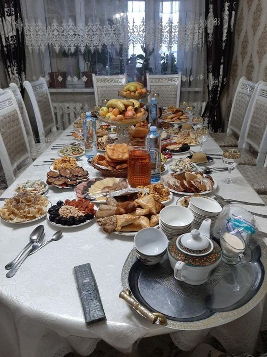 Стол и стулья  пр.во Беларусь