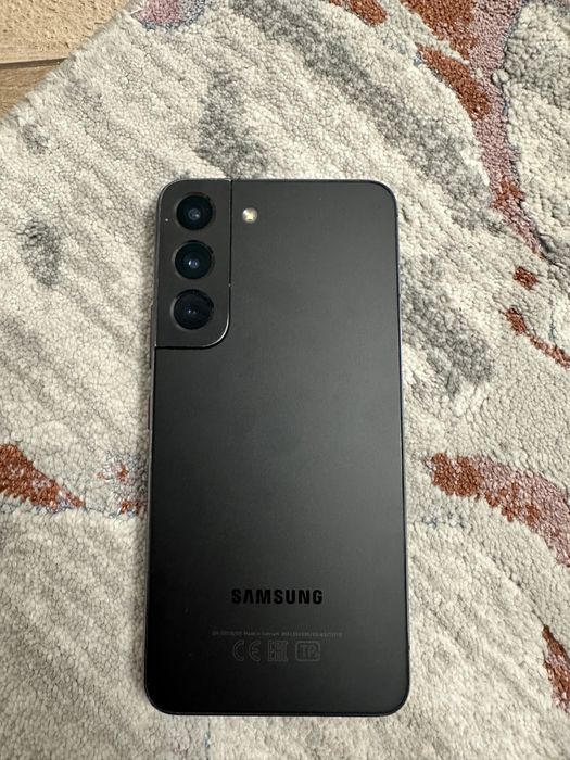 Samsung galaxy S22 256 гб