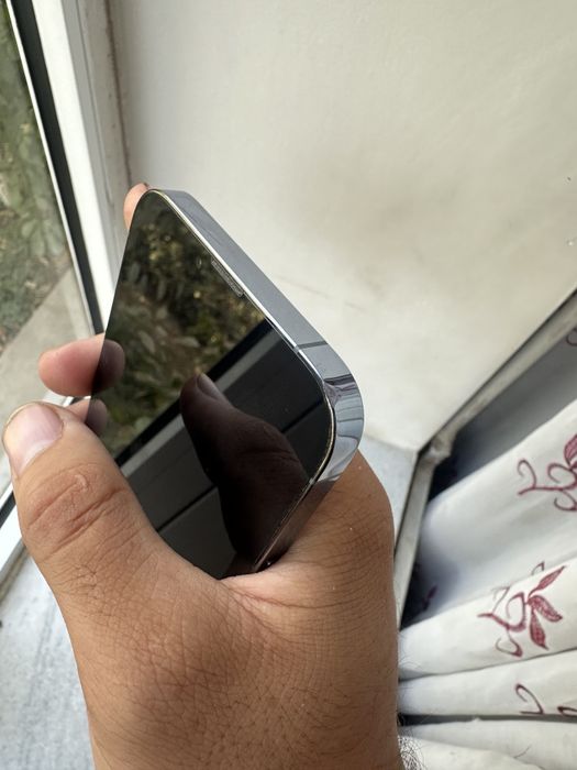 Iphon13pro max  sotiladi