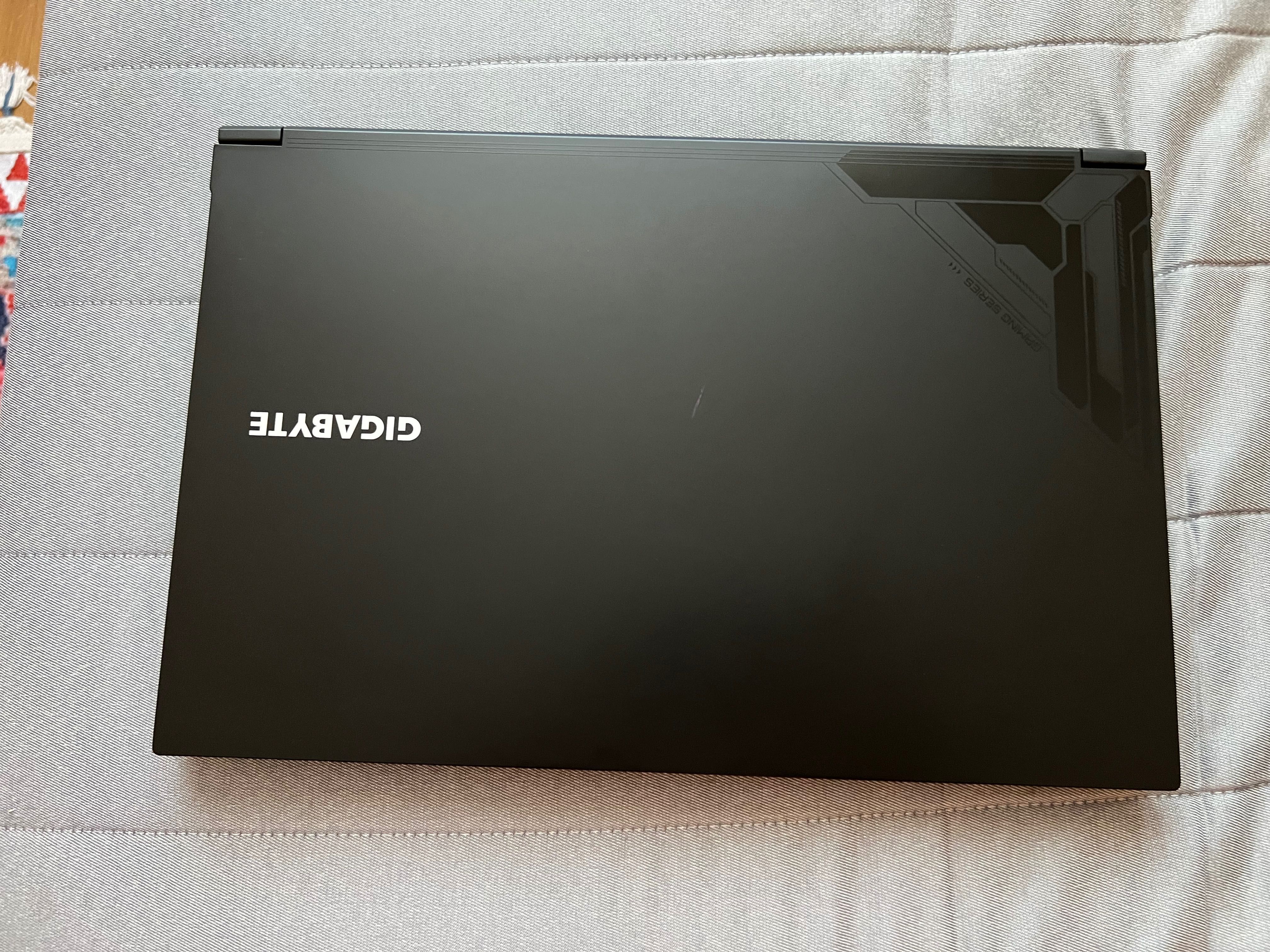 Геймърски лаптоп gigabyte g5 kf