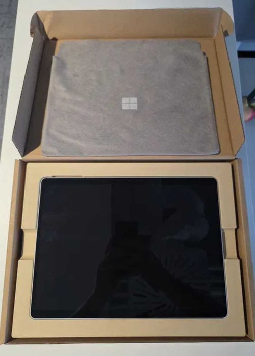 Microsoft Surface PRO 9 i7 12th, 16GB RAM, 256GB SSD + Tastatura