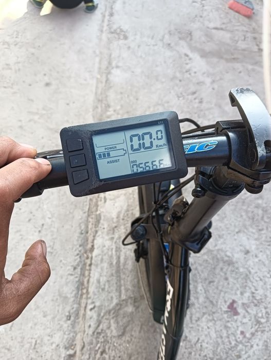 Vând bicicleta electrica  esmaster