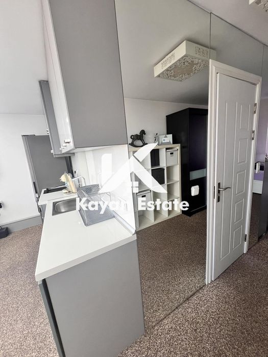 Дава се под наем Едностаен апартамент в Бургас, Лазур - 35 кв.м за 382.5 € - Снимка #2