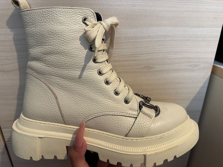 Обувки от естесвена кожа