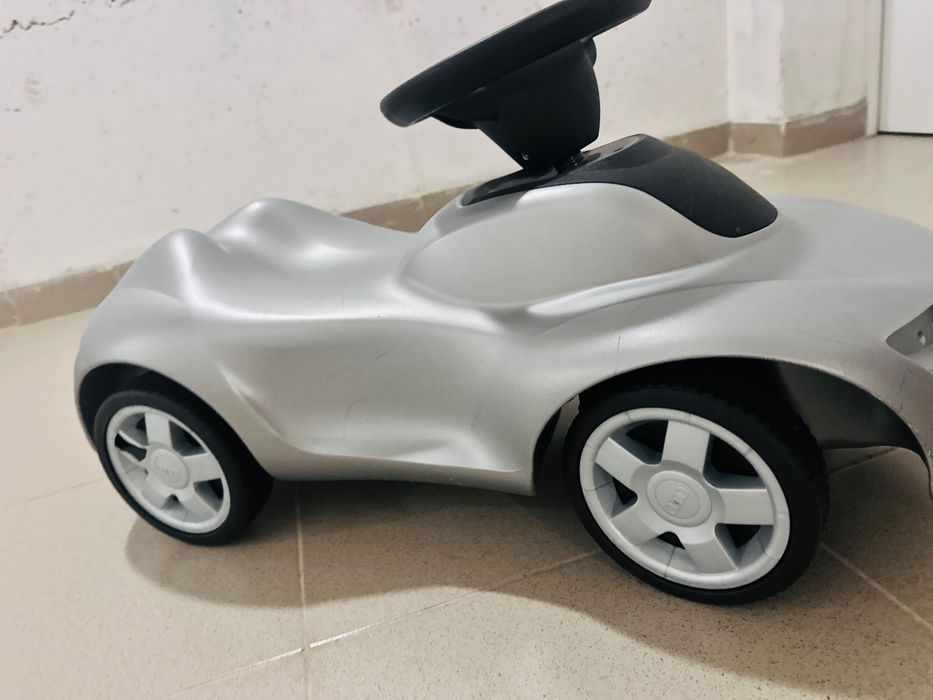 Детска кола Ауди не акумулаторна